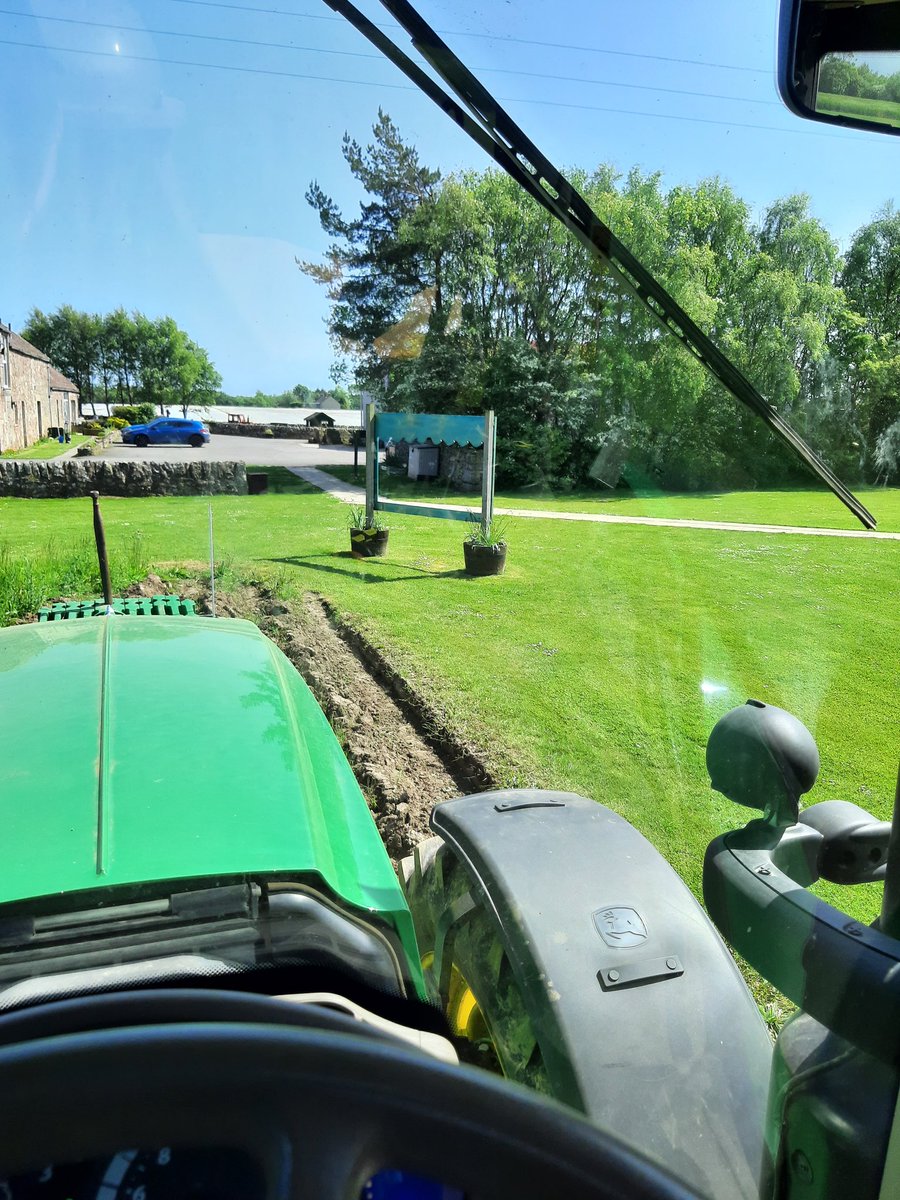 AlanMstev66's tweet photo. Sowing wild flowers and #Beemixture @pitmilly this afternoon could do abit rain ๐๐ https://t.co/8CG3qMstjw