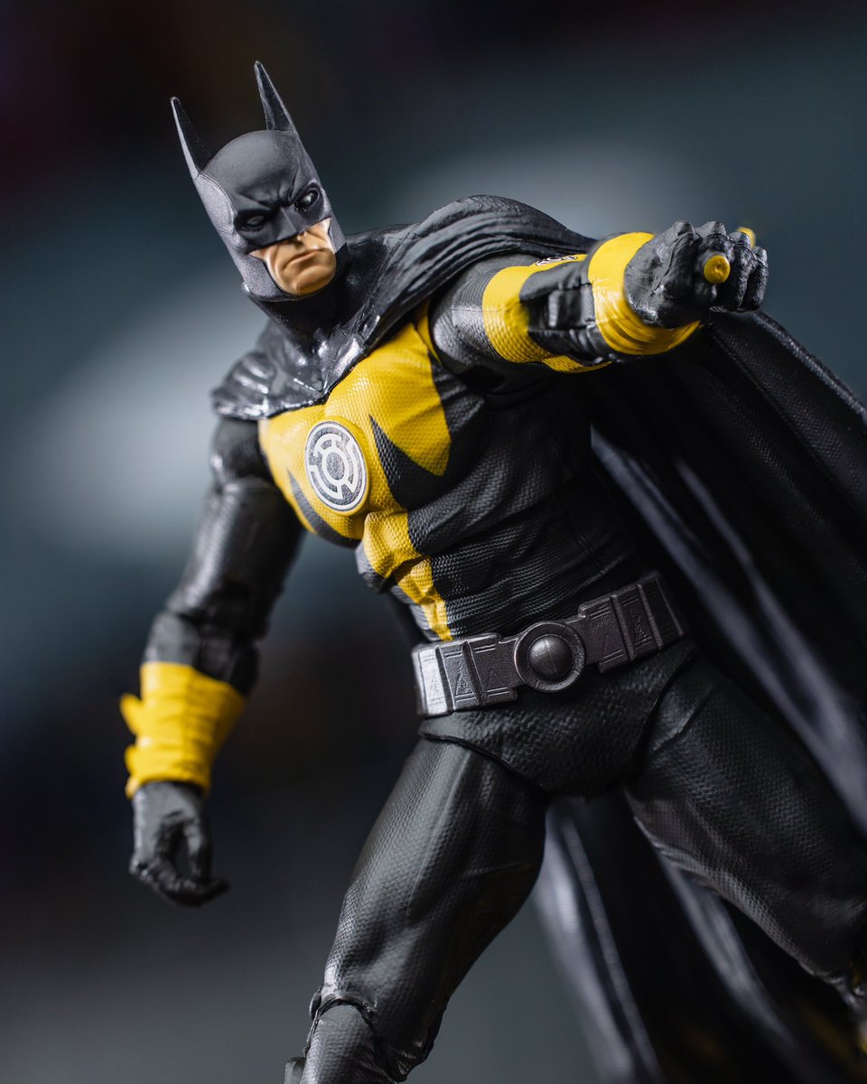 Here is a look at Gold Label Batman (Sinestro Corps) from @mcfarlanetoys 

#batman #sinestrocorps #yellowlanterns #yellowcorps #sinestrocorpsbatman #batmansinestrocorps #mcfarlanetoys #dcmultiverse #dcofficial #greenlantern #toyreview #actionfigurereview #actionfigurephotography
