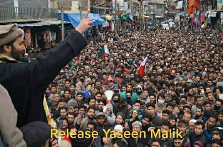 IbrarGarwal's tweet photo. اپنا جرم کہ غیر کے آگے نہ جھک سکے۔
اپنی خطا ہے فکر وطن کی حیات کی۔
#ReleaseYasinMalik https://t.co/GJDUMDhyb8 https://t.co/KuNuDelggV