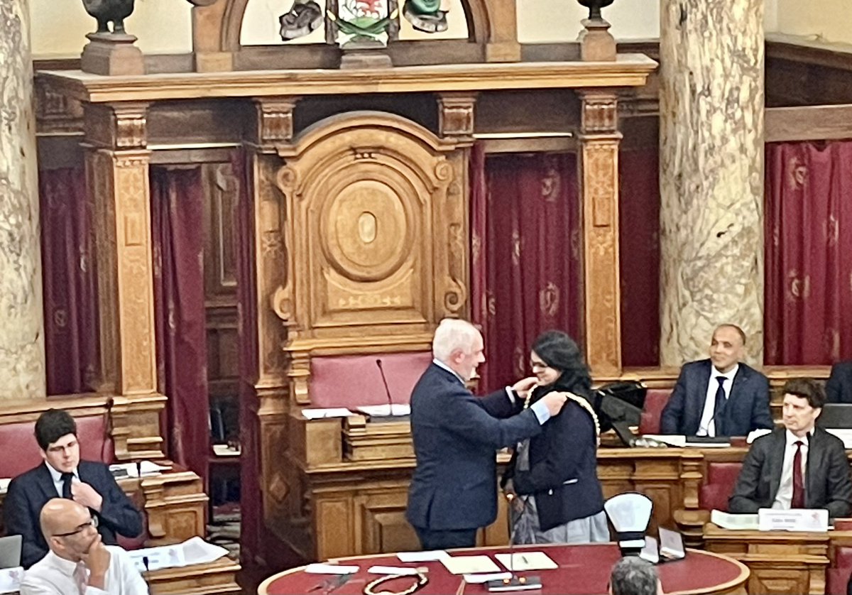 Eluned Parrott tweet media