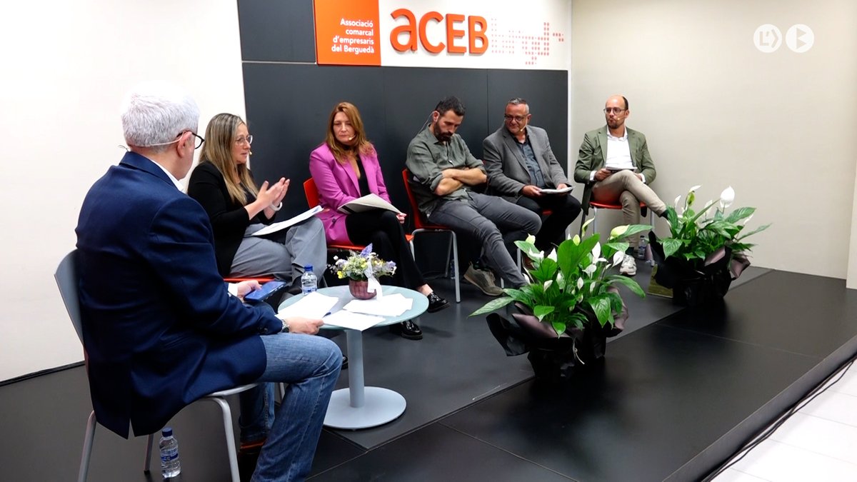 🔵 El debat de l'ACEB evidència les discrepàncies del govern i l'oposició al consell
▶️  youtu.be/f3Hfhtk5L28

#linformatiu #catcentral #alacarta