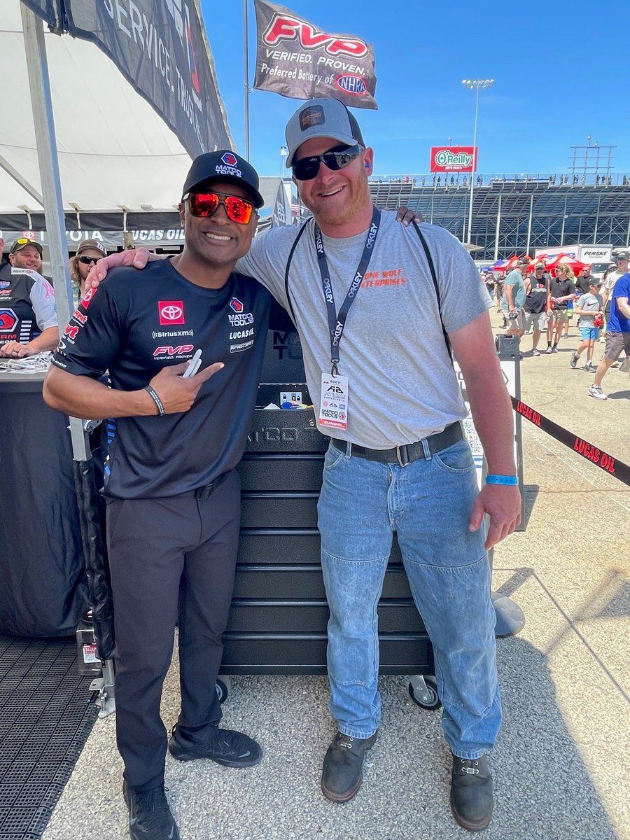 AntronBrown's tweet photo. Last weekend at the #Route66Nats we raffled a @matcotools cart and raised more than $3,000 for #ToolsForTheCause! Thank you to all the field managers for making this happen & congrats to our winnerππΎ
Matco is proudly supporting military & veteransβ families w/ #ToolsForTheCause https://t.co/INht7e96fA