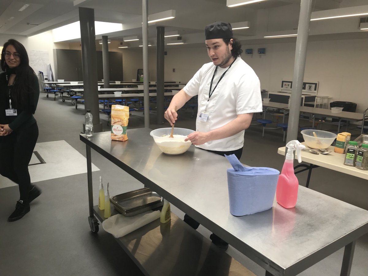 RachelOnyeanusi's tweet photo. A big thank you to chef Luis and the catering team at Woodberry Down for helping the year 5 classes make bread as part of their DT learning this half term. They had an amazing time! https://t.co/BckNF3H3Uz