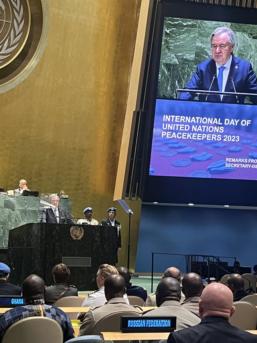 NemVaka's tweet photo. 25/5 Honoring the heart beat of United Nations, it’s global peacekeeping operations and 03 fellow Fijians who passed over the year. Your sacrifices to make the world a better place will never be forgotten 🕊️🌏🇫🇯🫡 https://t.co/wMVHIH79UK