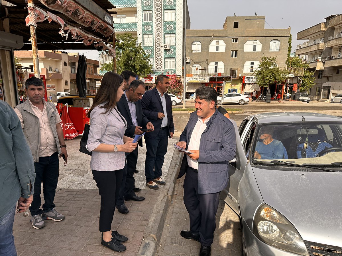 İl kur. Bşk. <a href="/AvAhmetTuysuz/">Av. Ahmet TÜYSÜZ</a> İlçe Bşk. <a href="/HalilDemirda9/">Halil Demirdağ</a> Gençlik Ç. Bşk. <a href="/HasanCakici63/">Hasan Çakıcı</a> Gelecek partisi Eyyübiye İlçe Başkanı <a href="/SuphiKara10/">Suphi Kara</a> ile birlikte  Cumhurbaşkanı adayımız sn. <a href="/kilicdarogluk/">Kemal Kılıçdaroğlu</a> için esnafımızdan destek istedik. <a href="/alibabacan/">Ali Babacan</a> <a href="/resul_bitim/">Resul Bitim</a> <a href="/hadi_sac54955/">Mehmet hadi Sac</a> <a href="/CerkezCicek/">Çerkez ÇİÇEK</a>