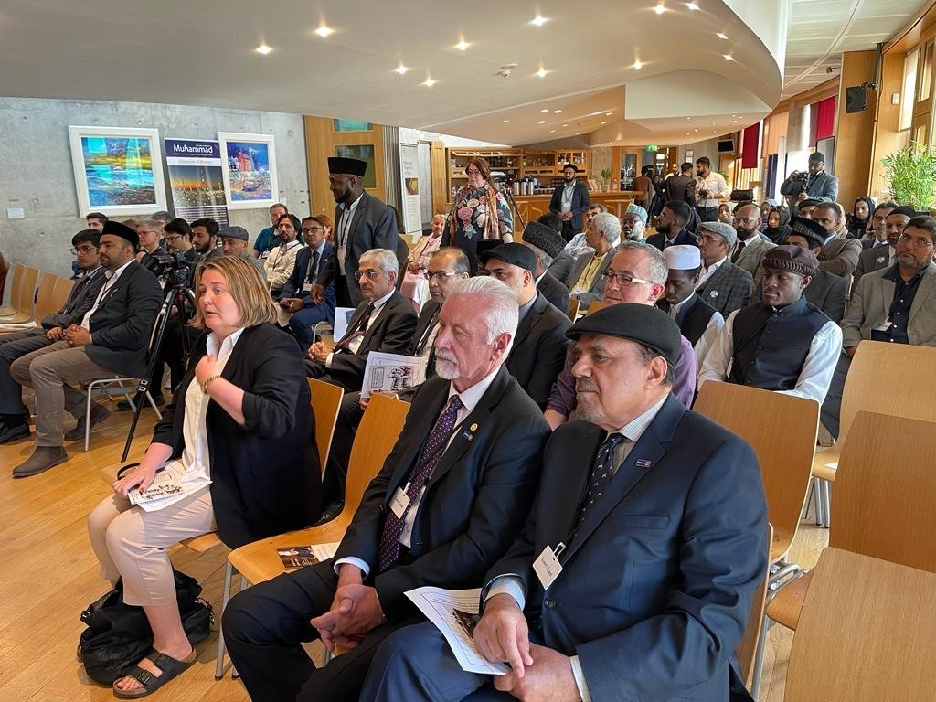 The programme started with the recitation of the Holy #Quran with an English Translation by 
Imam Fakhar Ahmad Aftab, @AMA_Glasgow 

<a href="/AhmadiyyaUK/">Ahmadiyya UK</a>