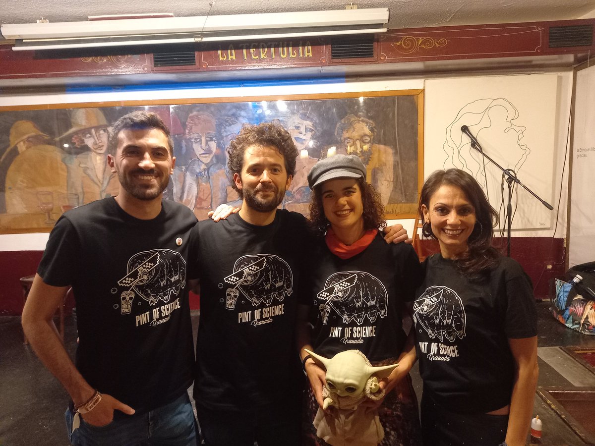 iaa_csic's tweet image. Hemos pasado tres días chulísimos en los bares @tertuliagranada y @LemonrockGr gracias al @pintofscienceES y a todo el equipo que lo ha hecho posible: Carlos, Ana, María, Pablo, Sara, Laura, Jose Antonio, Josema, Tere, Feli, Laly y Lourdes. Muchas gracias!

#PINT23GRA #PINT23ES