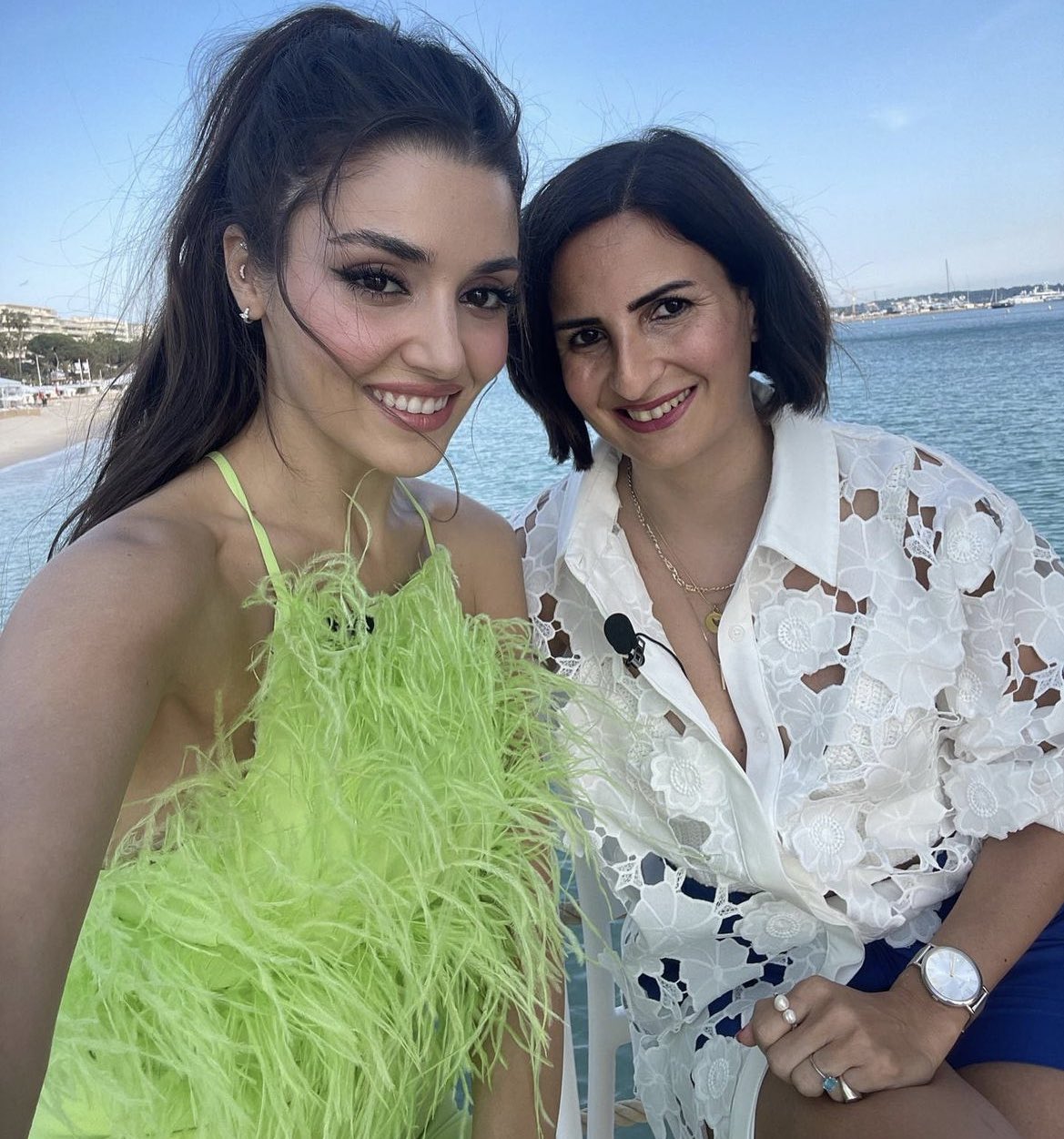 Hande Erçel Brasil 🦋 on X: 📲 Amigos e família, Precisamos da sua ajuda!  Por favor, considere contribuir para a nossa campanha de angariação de  fundos para as vítimas dos terremotos devastadores