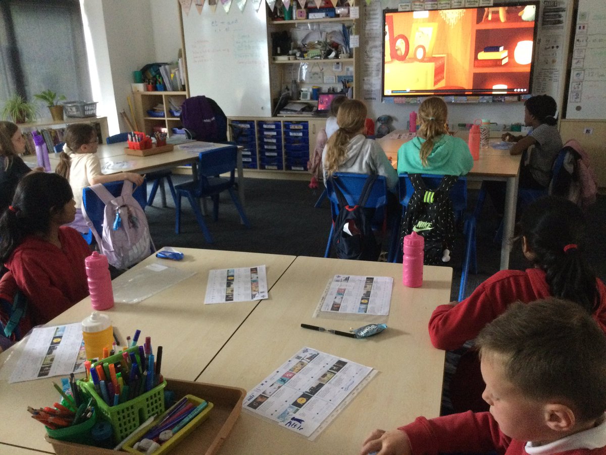 SchoolHillside1's tweet photo. #HillsideFilmClub watched their last #FilmBuffChallenge short last night and were busy writing reviews then planning their special film. @intofilm_edu @intofilm_scot They have enjoyed the activities and sharing their thoughts on the shorts. https://t.co/eQPzhxxnZz