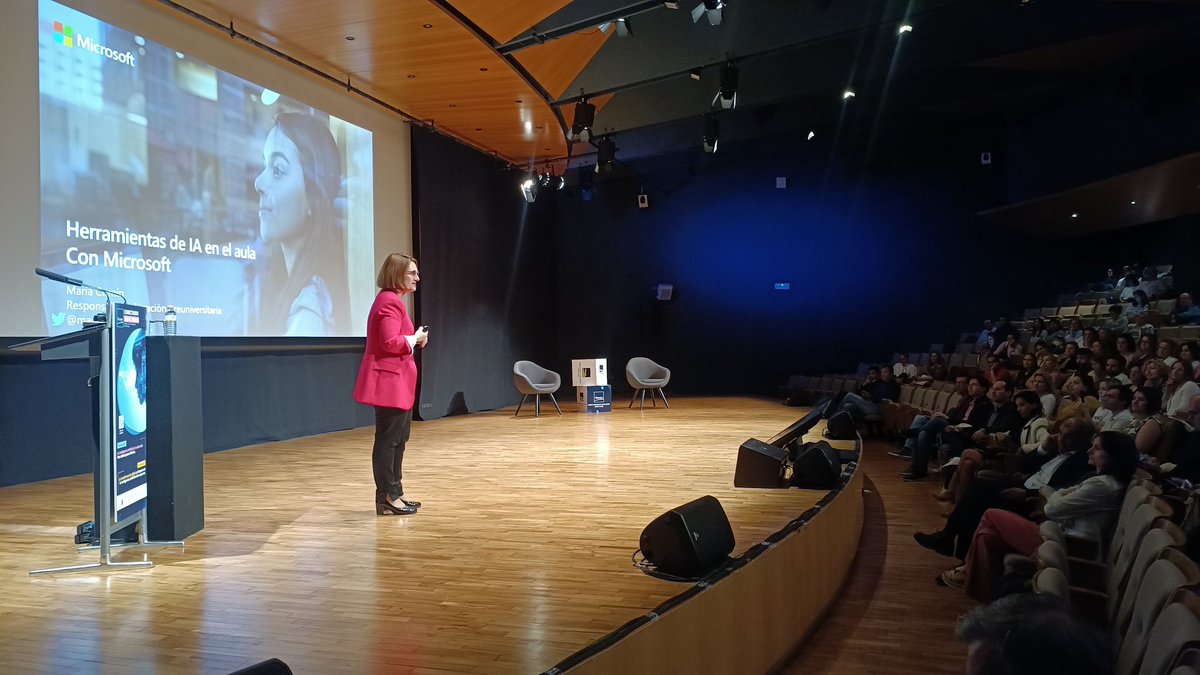 ucomur's tweet photo. 👉 @MariaComin1 habla sobre programas que ayudan a preparar y entrenar el discurso, que entrenan en el uso de herramientas de búsqueda o que son aceleradores del aprendizaje.

🟢El futuro ya es presente y todas estas herramientas están al alcance de todos/as.

#UcomurConecta https://t.co/7xTDZQRrBc