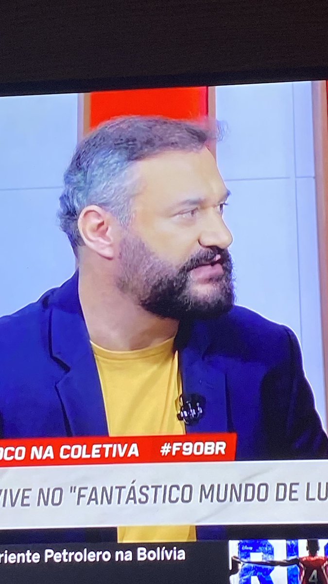 FiruladosFC's tweet photo. @RodrigoBuenoTV Rodrigo, a câmera tá desfavorecendo ou exageraram na maquiagem hoje? https://t.co/M4P95b9Wkw
