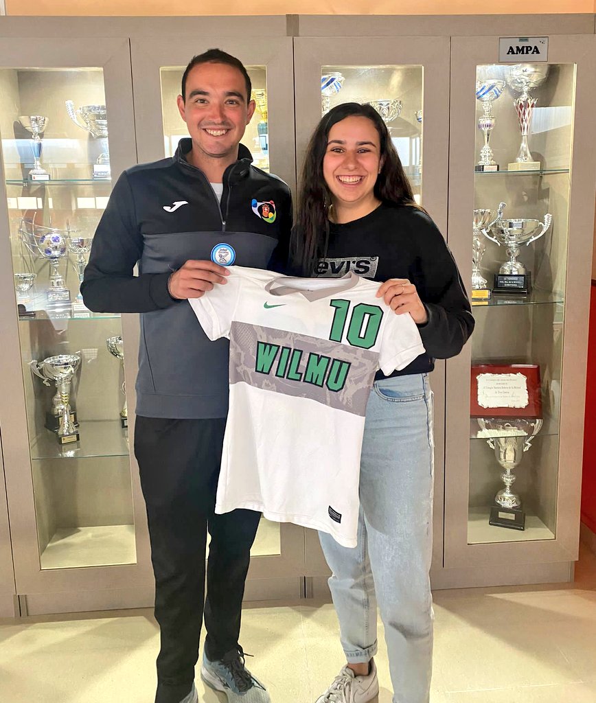 EDLaMerced's tweet photo. 🎁 SORTEO

👕 ¿Quieres ganar la camiseta de la @wilmu de nuestra embajadora Lucia Moreno?

➡️ Da RT y síguenos en @EDLaMerced

¡Mucha suerte a todos! https://t.co/xjmrPkuf4P