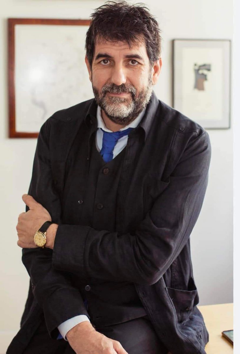 Acaban de otorgar el premio al mejor laboralista del año a Bernardo García Rodríguez, del gabinete jurídico de FeSMC-UGT, gran persona, compañero y mediador de la fundación Sima
Enhorabuena Bernardo eres un crack !!