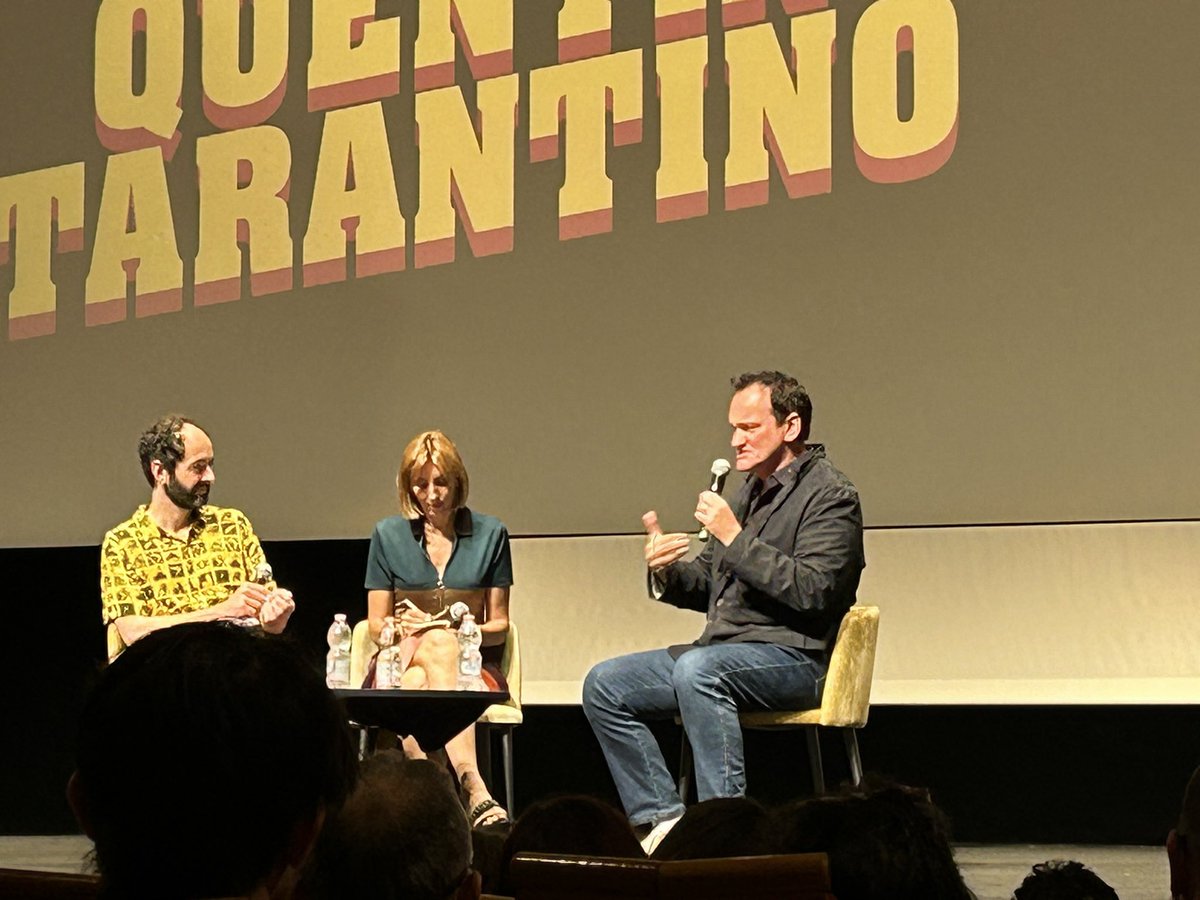 AlejandroGCalvo's tweet photo. “Mi única línea roja es que jamás filmaría la muerte de un animal en la pantalla. Puedo ver mil películas de terror sangrientas y no pasa nada. Pero no puedo ver a un perro morir” QT https://t.co/crdq6lPfKe
