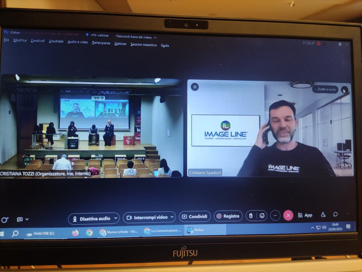 TozziCristiana's tweet photo. #SienaFoodLab comunicare la sostenibilità un lezione con mille particolarità ma che rimarrà nella nostra mente!
Un grazie particolare a @cspadoni ❤️ ed ai nostri relatori @franzrusso e @IsabellaCeccari https://t.co/UZZR4s18Xj