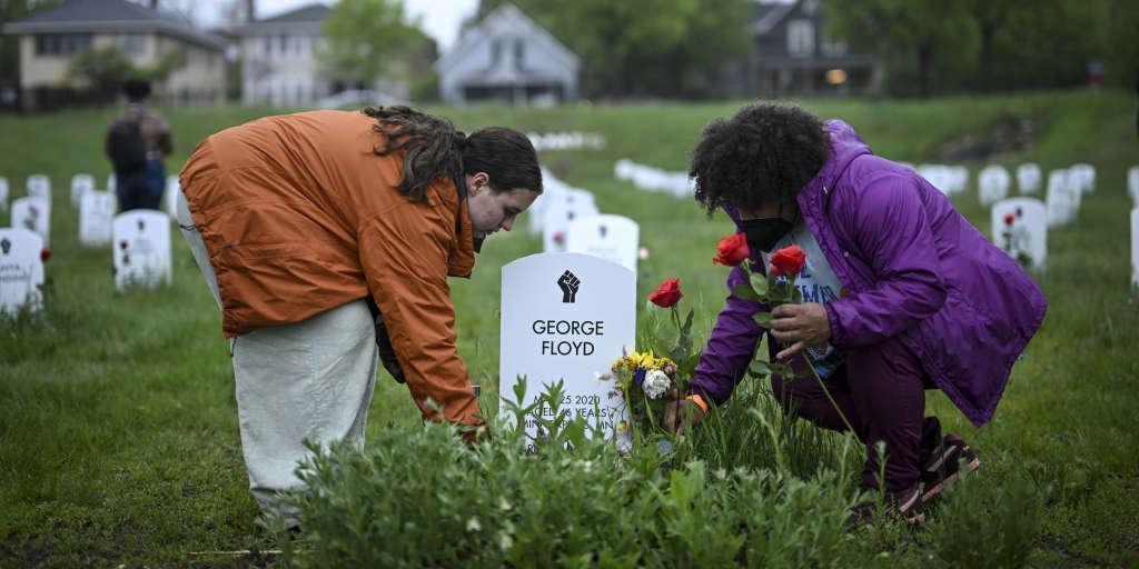 Le_NouvelObs's tweet photo. Trois ans après la mort de George Floyd, où en sont les Etats-Unis dans la lutte contre les violences policières envers les Afro-Américains ? https://t.co/ayTgmW29GY https://t.co/jYEbCJfW3F