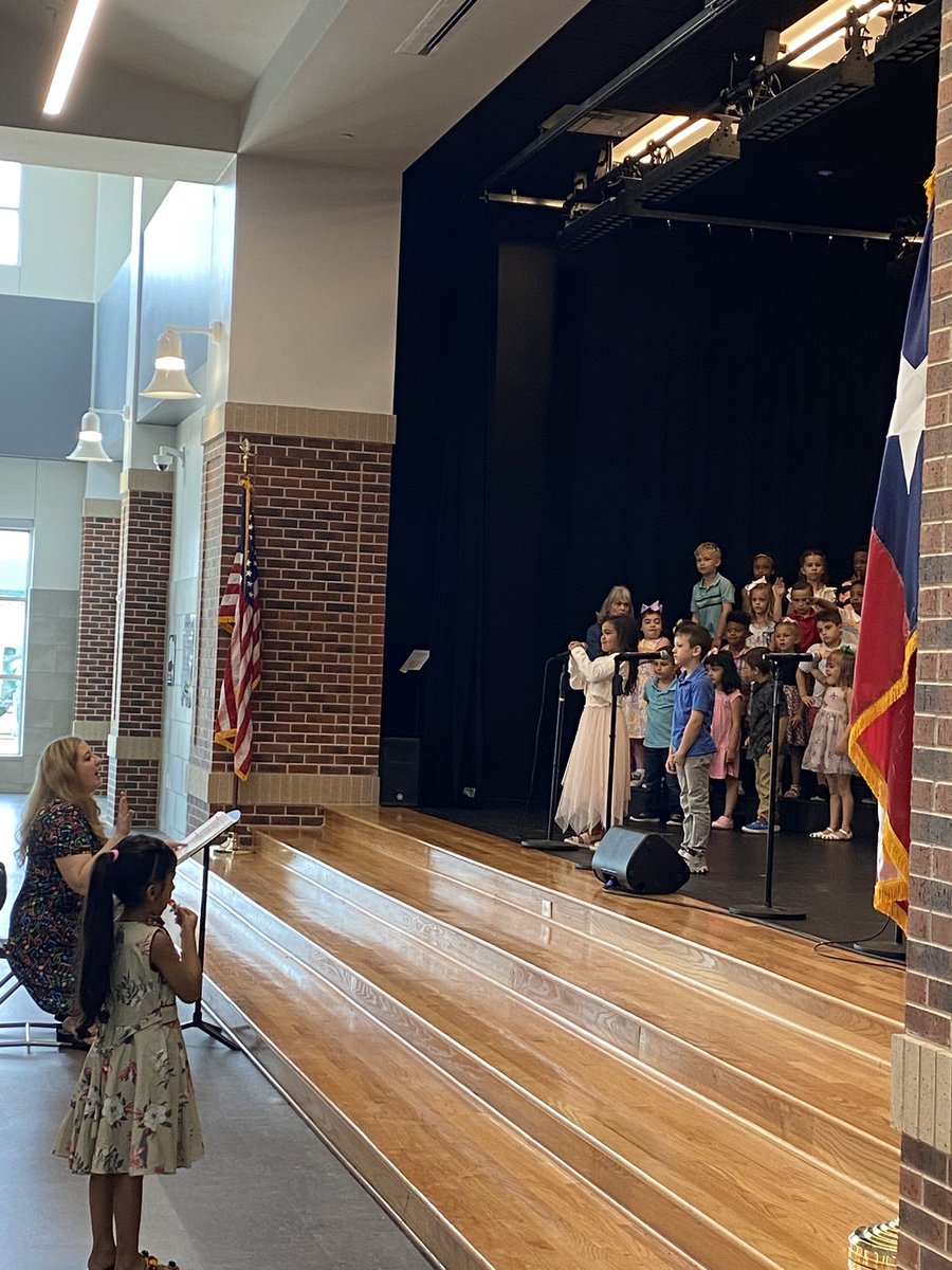 ElsaCarter134's tweet photo. The kindergarten end of year program is underway @GarciaGators I couldn’t think of a better way to end a fabulous year!! @rockwallschools https://t.co/WUwwCwPEyZ