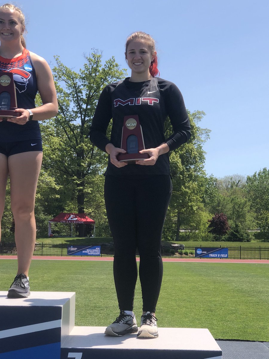 One event in the books in Rochester and @MITTFXC has a pair of All-Americans in the women’s discus! Alexis Boykin finished second (on her final throw!) and Emily Ball placed seventh! #RollTech @NEWMACsports @MITstudents