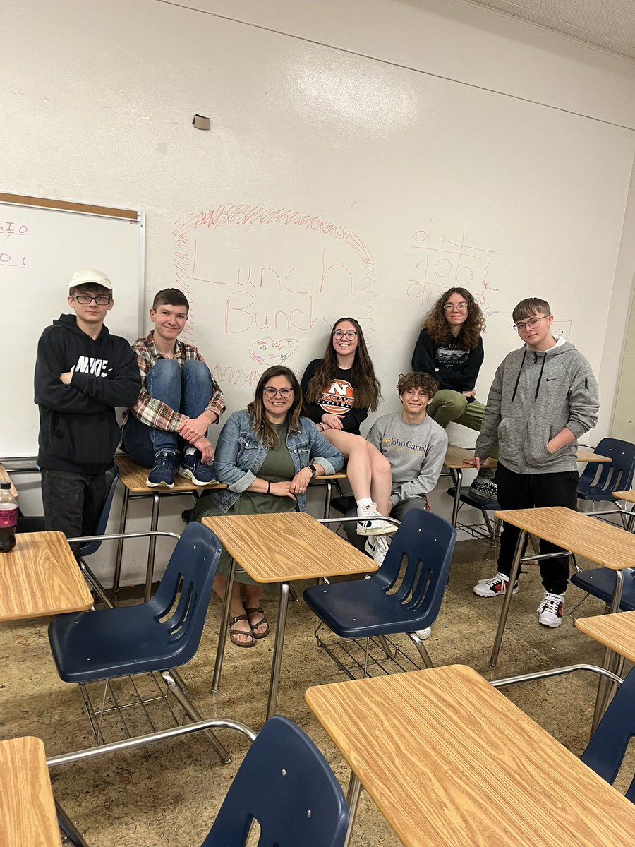 Going to miss my lunch bunch ❤️ Thanks for making me laugh and keeping me entertained during 6th period!