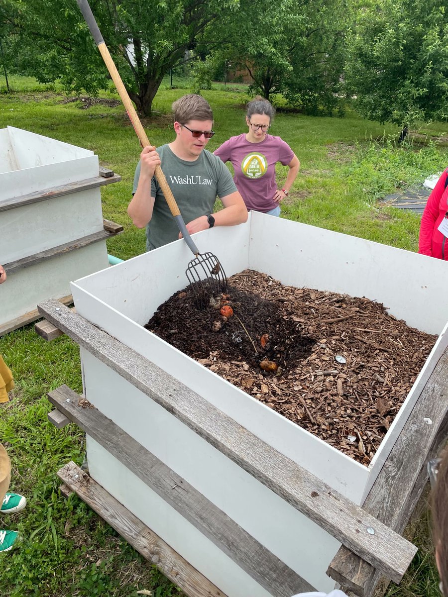 WeRecoverFood's tweet image. Last week our Senior Program Managers, Emily and Kenna, attended the ReFed conference in St. Louis! It was amazing to see so many folks from the food industry come together to share ideas, discuss solutions to food waste, and attend the conference field trips.

#ReFed #stlouis