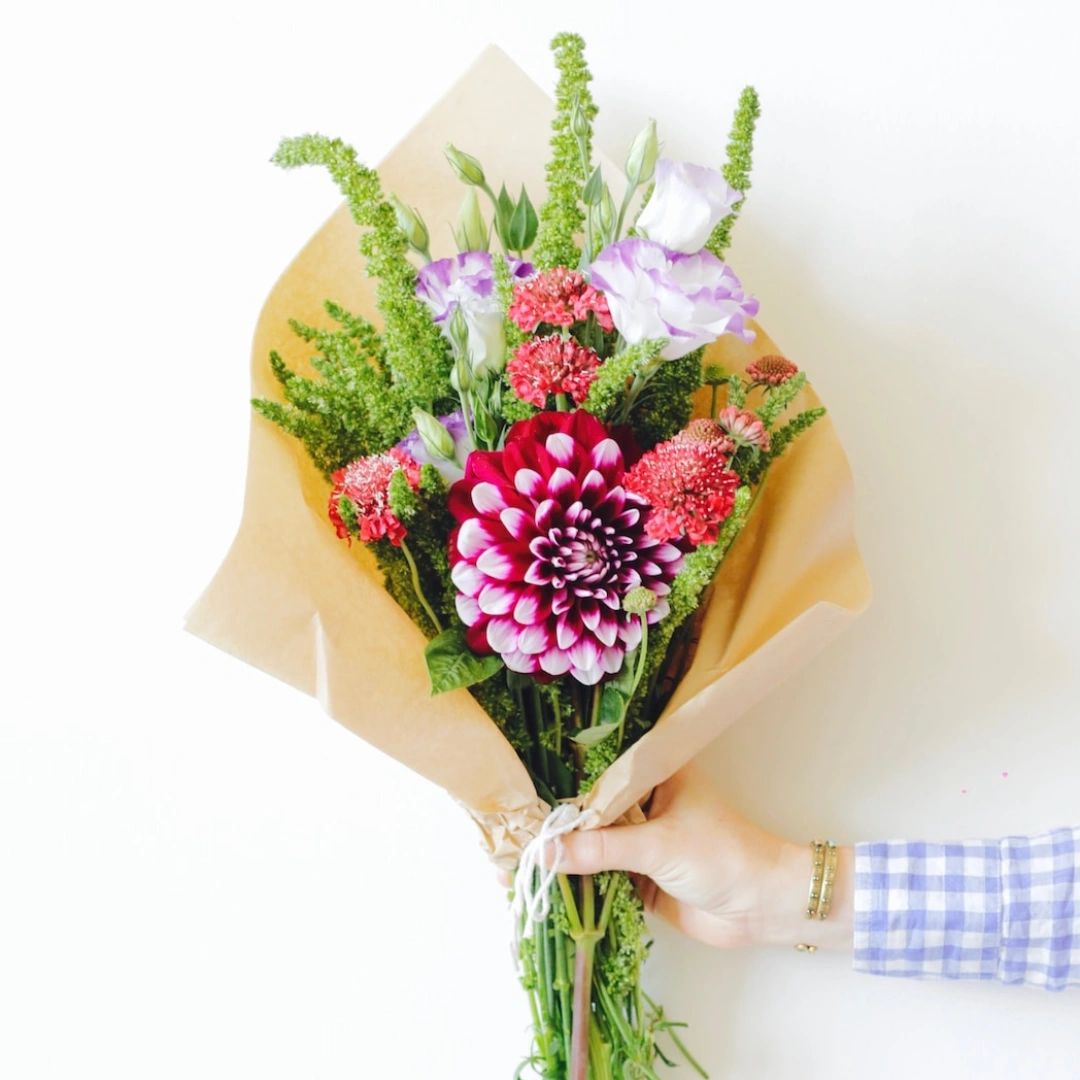 MilleDeFleur's tweet photo. There's nothing as romantic as receiving a bouquet of flowers from your special someone just because. Here's your sign to pick up your partner's favorite flowers today! https://t.co/pbGvc1wbcr