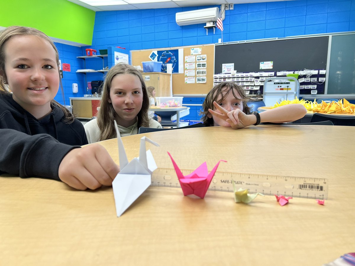 We made the biggest and tiniest paper cranes 🎉💕 #epsstem <a href="/PeaceCraneProj/">Peace Crane Project</a> <a href="/WindyWhales/">Windermere School</a>
