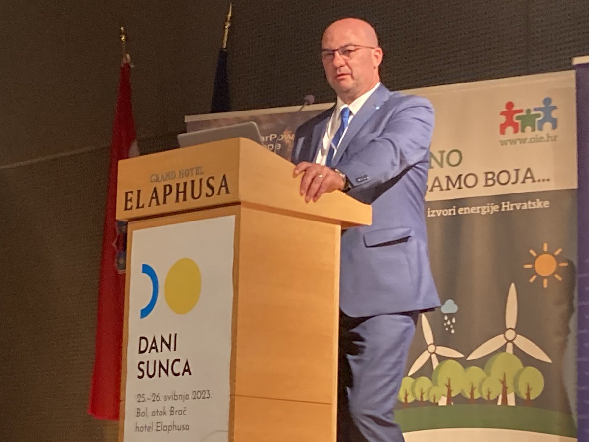 Regulatory framework for #renewables in #Croatia should be updated and in place by end June, says energy chief Ivo Milatic, state secretary of ministry of economy. Covering public tenders and grid connections. Investors can’t wait! <a href="/oie_hr/">Obnovljivi izvori energije Hrvatske/RES Croatia</a> <a href="/EBRDgreen/">EBRD Green</a> <a href="/VictoriaZinchuk/">Victoria Zinchuk</a>