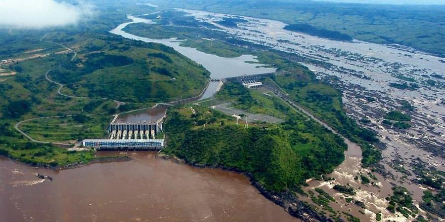 GroupCongo's tweet image. L'énergie électrique est en forte demande à l'intérieur du Congo et dans les pays régionaux, le deux plus grands barrages d’Inga ne génèrent que 650 à 750 MW, soit 36% de leur potentiel qui est de 1774 MW.

Ceci représente une opportunité d'investissement unique dans le secteur.