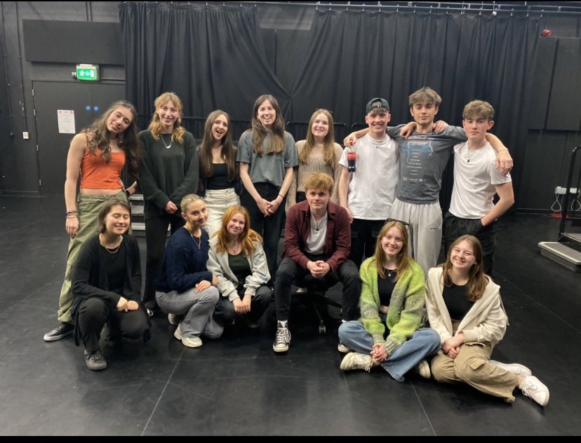 Lauren Carter (@laur3ncarter) on Twitter photo Heading into tech tomorrow with this wonderful group of young actors ! I have learnt so much from this process - their commitment & playfulness is infectious ! 🌟
<a href="/ReadCollege/">READ College</a> <a href="/ReadingRep/">Reading Rep Theatre</a> Heading into tech tomorrow with this wonderful group of young actors ! I have learnt so much from this process - their commitment & playfulness is infectious ! 🌟
<a href="/ReadCollege/">READ College</a> <a href="/ReadingRep/">Reading Rep Theatre</a>