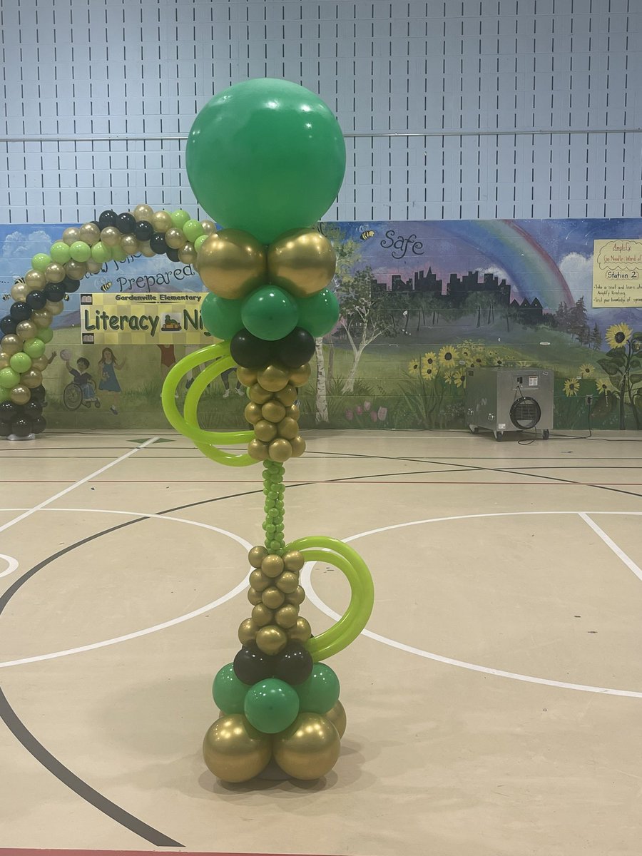 feedeedecorate's tweet photo. Thanks @Gardenville211 for allowing me to provide balloons for your Literacy Night. 
Balloons make every event better! 
Follow me on Facebook and IG: feedeedecorations - contact info in bio (click link) https://t.co/IHos1sDr6f