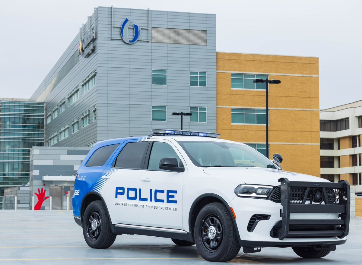 UMMCPolice's tweet photo. Photoshoot results! Lookin sharp out there on campus! 🚔🚨 #UMMCPD https://t.co/Bq6NuOrPTH