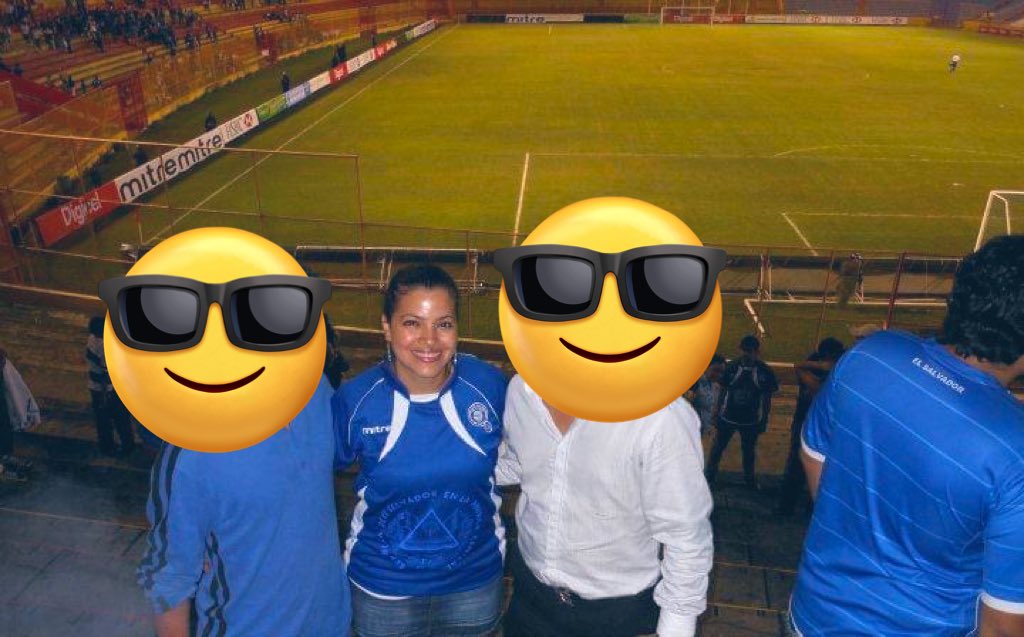 LauraPocaSV's tweet photo. Desde que tengo memoria siempre anduve apoyando a mi querido #ElRoble aunque nunca subiéramos de división🥲🥲🥲

Desde aguantar pedradas en Santa Rosa de Lima, cuando el Roble jugó con Limeño, bolsadas de agua en el #Cusca en el único partido que tuvo con Alianza ….Hasta Salir en la portada de la revista #Marca 😌😌

Y no soy creída😌.

Por cierto hasta directiva de mi equipo fuí, que no paso como algunos del 3% fanfarroneando lo que he logrado y lo que soy, es otra cosa 😎