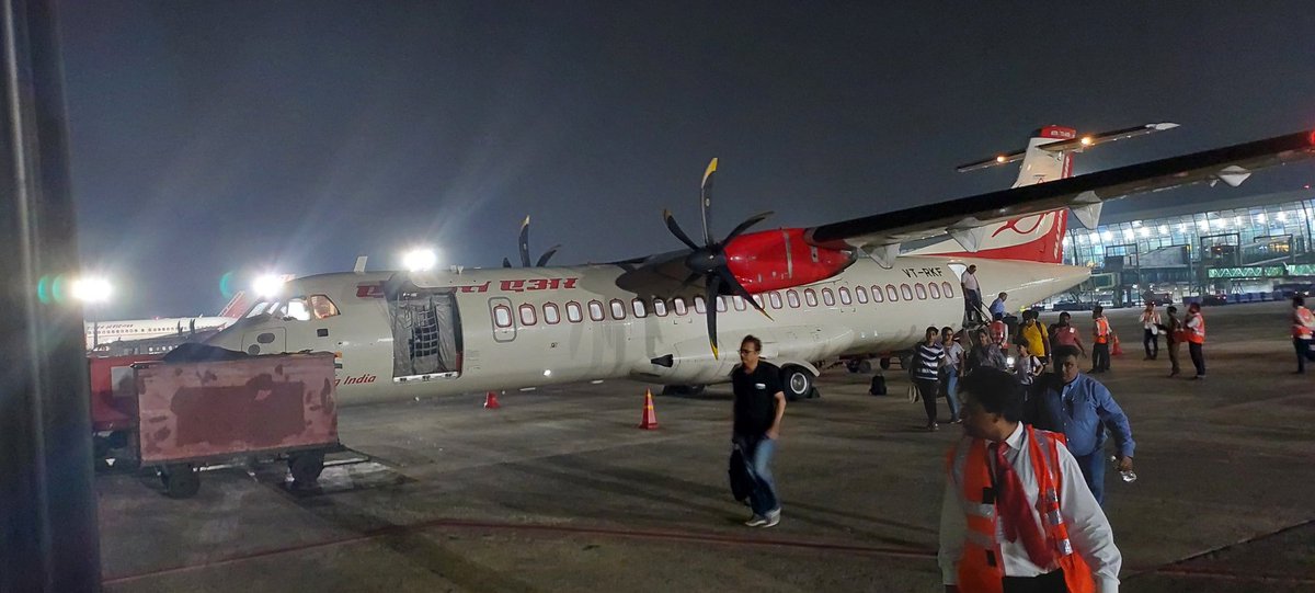 SambitDe1's tweet image. Disgusting flight experience with @allianceair Travelled from Jharsuguda to Kolkata on 24.05.2023. The AC didn't work throughout the entireflight.
#cheapflights
#fakepilots #fakecabincrew
Ashamed of @allianceair. Please take action.
@AAI_Official