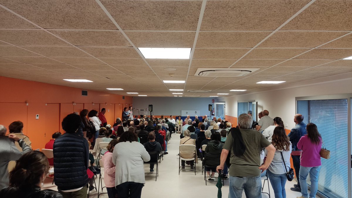 Agraïm a la direcció del Casino de Masnou, al grup de <a href="/FemMasnou/">Fem Masnou</a> i <a href="/elmasnouara/">El Masnou ARA (EMARA)</a> per la cessió de l'equip de so i cadires per poder portar a terme el Debat, així com als grups polítics assistents i als veïns/nes del Barri per la vostra assistència i acollida a aquesta iniciativa