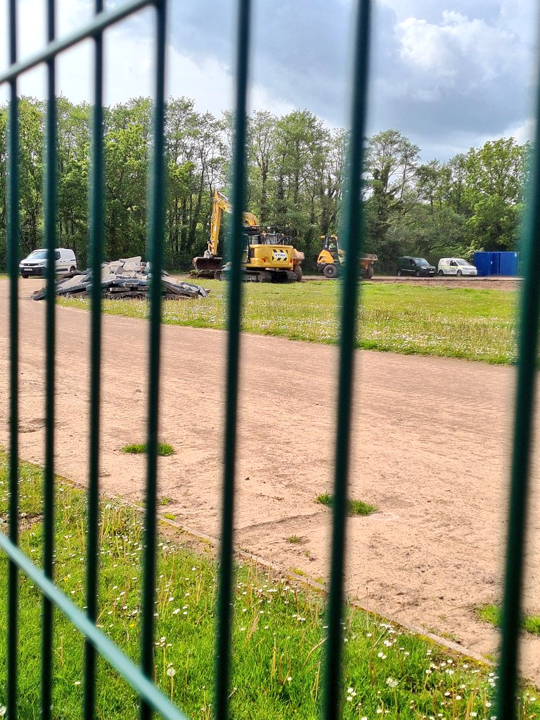 One Team One Dream. With work on our very own brand new synthetic track and 3G well underway, these lucky pupils will be able to develop and improve significantly next season. Da iawn bawb, diwrnod gwych gyda'n gilydd 🐗