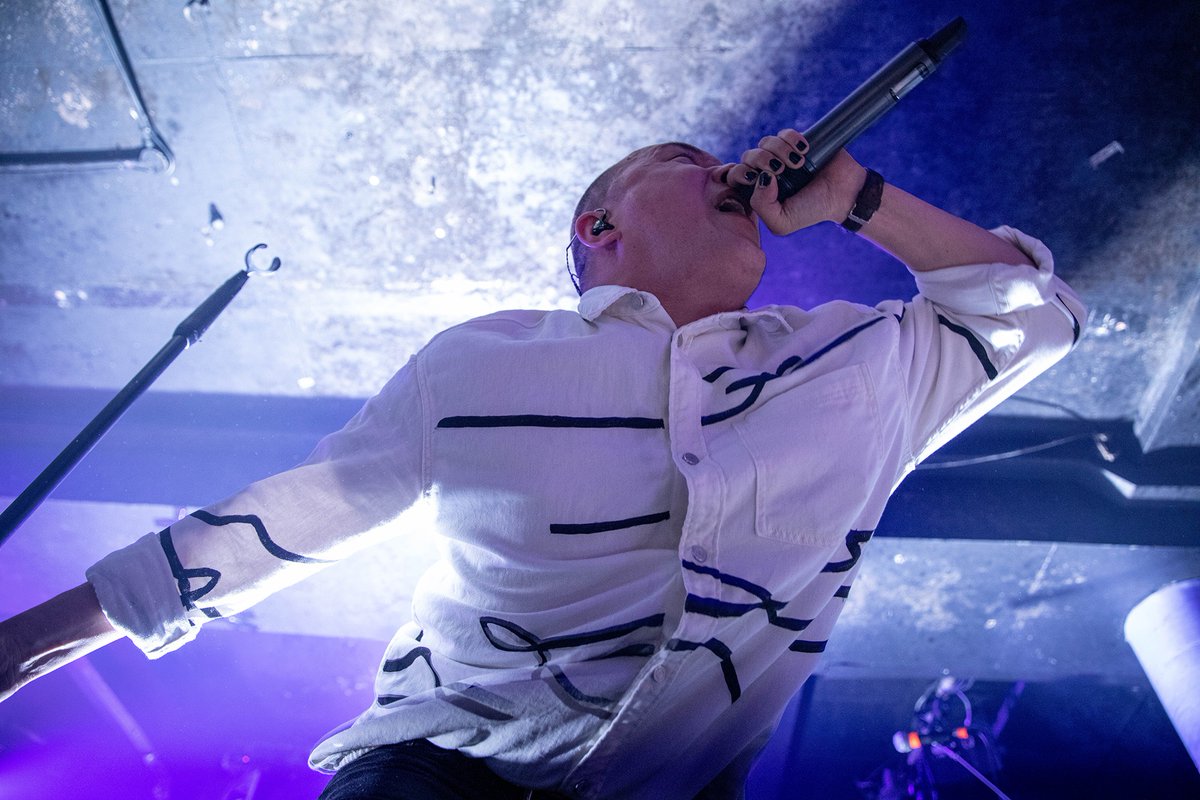 LIVE REVIEW: <a href="/moeldk/">MØL</a> @ The Underworld, London

Recently, we went to The Underworld in London to watch Danish blackgaze act MØL! Read our review, including supports <a href="/Countless_Skies/">Countless Skies</a> and <a href="/CalligramMusic/">Calligram</a>, and see our photo gallery here!

distortedsoundmag.com/live-review-mo…