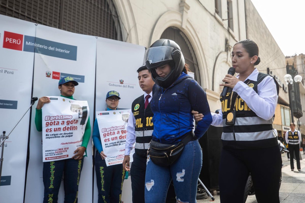 Junto al <a href="/MininterPeru/">Ministerio del Interior 🇵🇪</a> y la <a href="/PoliciaPeru/">Policía Nacional del Perú</a> continuamos fortaleciendo una alianza estratégica para luchar contra los préstamos gota a gota en las zonas comerciales del Cercado; a fin de evitar más víctimas de extorsiones por parte de las mafias dedicadas a este negocio ilícito.
