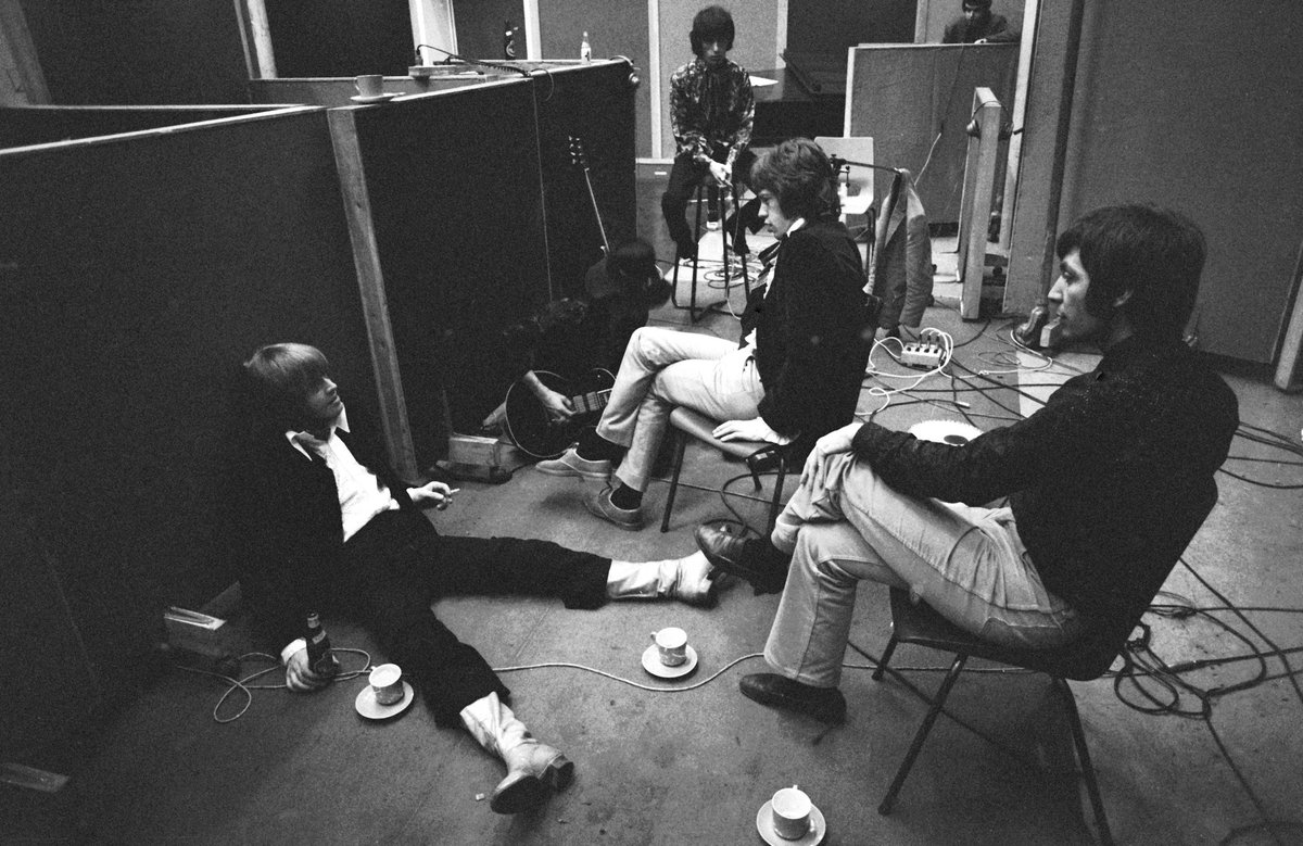#TheRollingStones - On With The Show session: youtu.be/uvR9sgL3Gxg

Recorded at #OlympicStudios in 1967. 

Line up:
#BrianJones - mellotron
#KeithRichards - guitar
#BillWyman - bass guitar
#CharlieWatts - drums
#NickyHopkins - piano

Photo: #JohnReader.