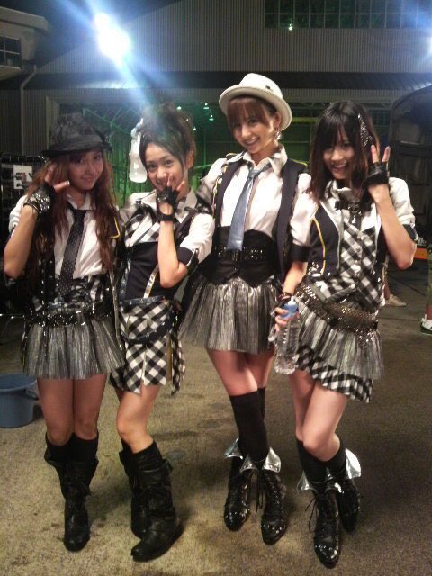 user48g's tweet image. 