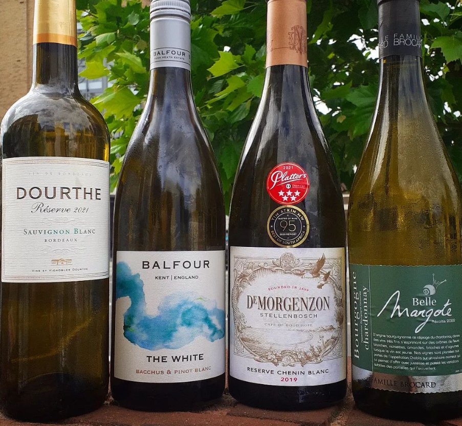 A lot of lovely wines this week that are perfect for barbecues and generally getting outside to enjoy the weather 🌞

@demorgenzon Reserve Chenin 2019
@balfourwinery 'The White' Bacchus/Pinot Blanc
@dourthe.bordeaux Sauvignon Blanc 2021
Brocard Bourgogne 'Belle Margote' 2022