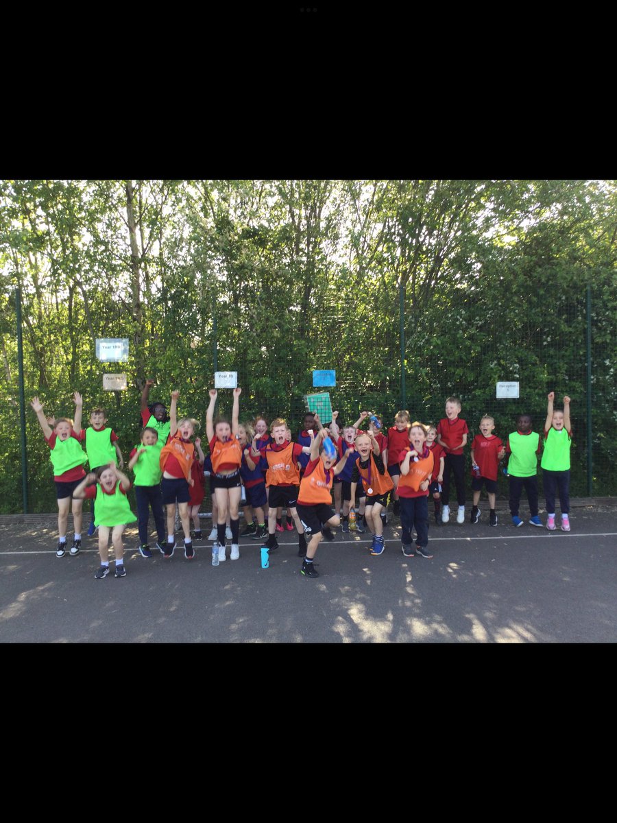 MissWinnardSTM's tweet image. It was so nice to watch the year 2s take part in a hockey tournament yesterday🏒🥅

Well done to everyone who took part. You all did amazing! #STMPE @MissODonnellSTM @MissByrneSTM