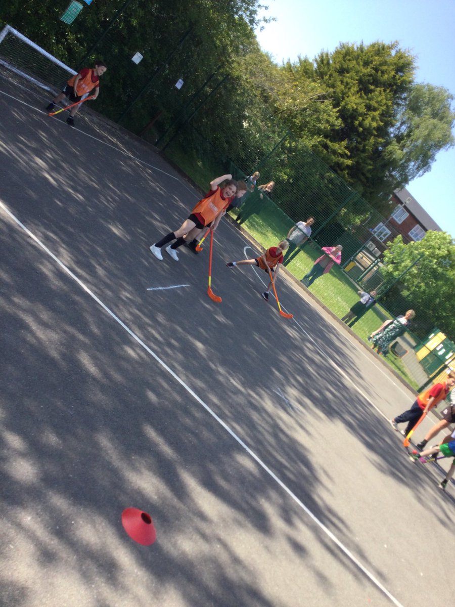 MissWinnardSTM's tweet image. It was so nice to watch the year 2s take part in a hockey tournament yesterday🏒🥅

Well done to everyone who took part. You all did amazing! #STMPE @MissODonnellSTM @MissByrneSTM