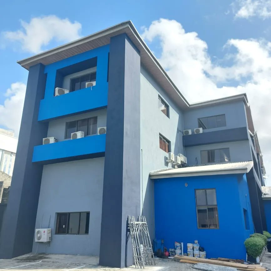 fyessentials's tweet image. #thursdaythrowback 
#Projectdelivered @
Providence street, Lekki phase1 

Make the SmartChoice for your building today

0706 913 2488 

#MakeSandtexTheSmartChoice
#SandtexAffordableQualityPaint
#sandtextradeSmooth #sandtextrade #sandtexvme #sandtexcolourspecialist #sandtexsatin