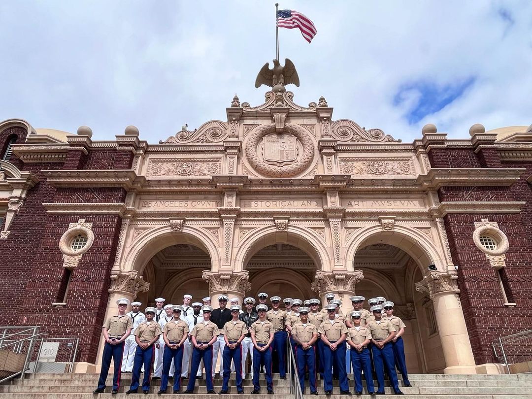 NHMLA's tweet image. 🇺🇸 May shares its days with many celebrations, but did you know it's also Military Appreciation Month? Today, #NHMLA welcomes and pays tribute to the Navy Sailors and Marines from the @LACDMVA.
Thank you for your service!
#LAFleetWeek2023