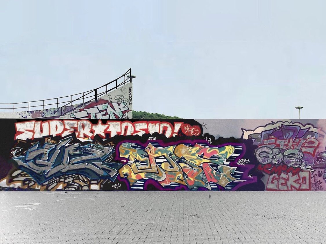 bot106's tweet photo. Milano at the time I grew up, the Martesana canal was a giant hall of fame. I asked before but does anyone have a legal wall in LA I can paint on? No Venice beach kinda thing.. #dosey #anfiteatro #MilanoEstGang https://t.co/TRi5wKjNcZ