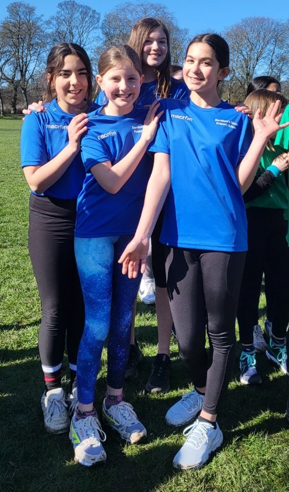 MrFraser_HWB's tweet photo. EPSSA Cross Country Cont. 🌟 💯 👍 👏 @MainsDavidson @ActiveSchoolsED https://t.co/8uZV0GGSgF