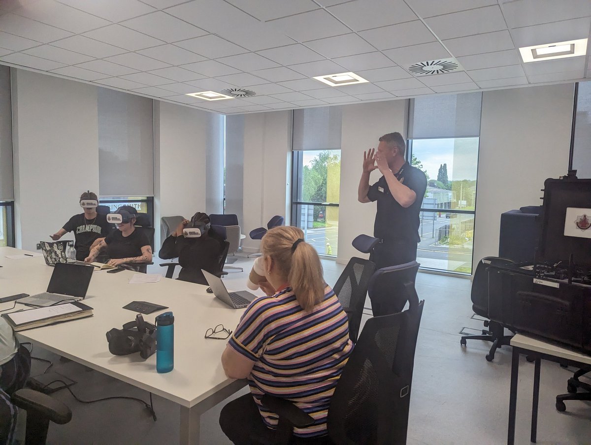 TMCClickStudio's tweet image. Busy day today with @ucenmcr  students taking on a new live brief for @manchesterfire watch this space for updates! #graphicsstudents #employability