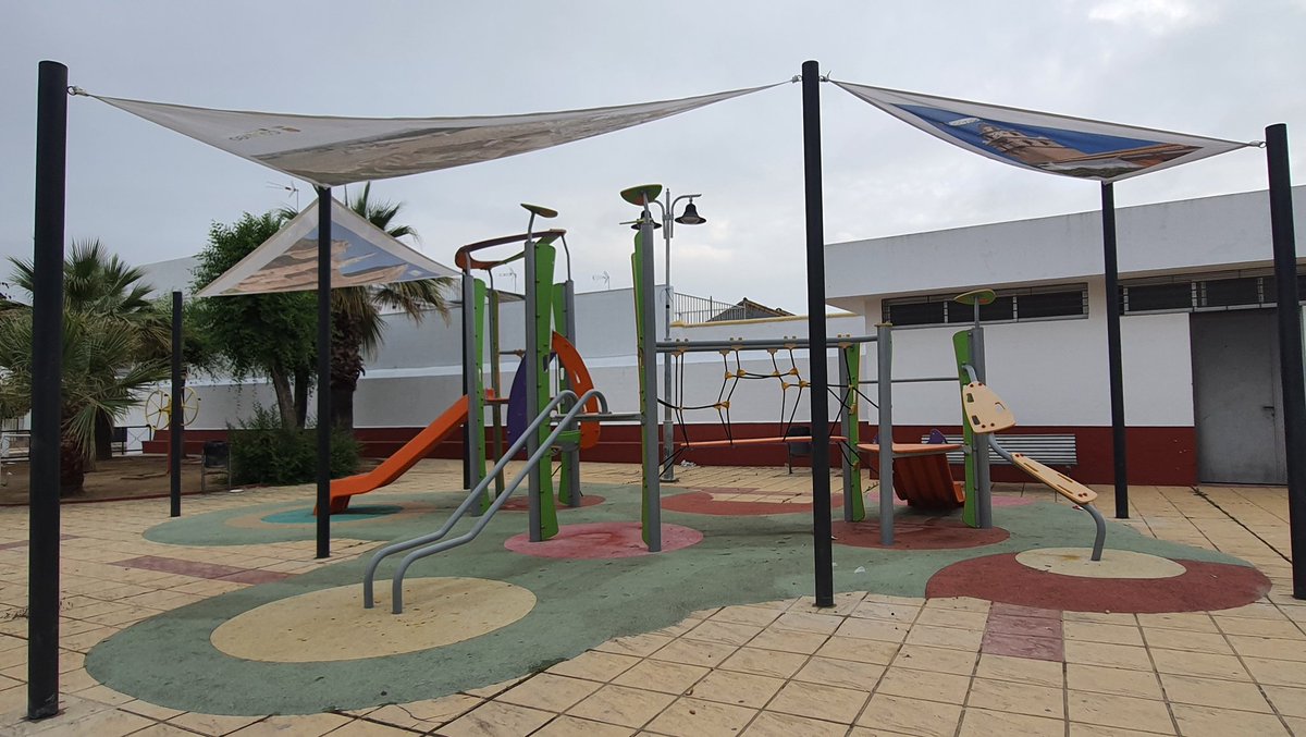 desarrollominas's tweet photo. Instalados las lonas del  #MUSEOAEREO #VillanuevadelRioyMinasParaVivir en los Parques Infantiles, accion del  #plancontigo  segunda edición, línea 12, subvencionado por @DIPUSEVI además de sombra #difunderecursoslocales @laura_tinajero @Patrindustrial @prodetur https://t.co/D2xIsDCrGZ