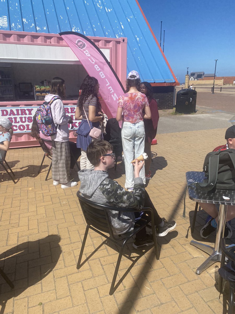 MissEdge tweet media