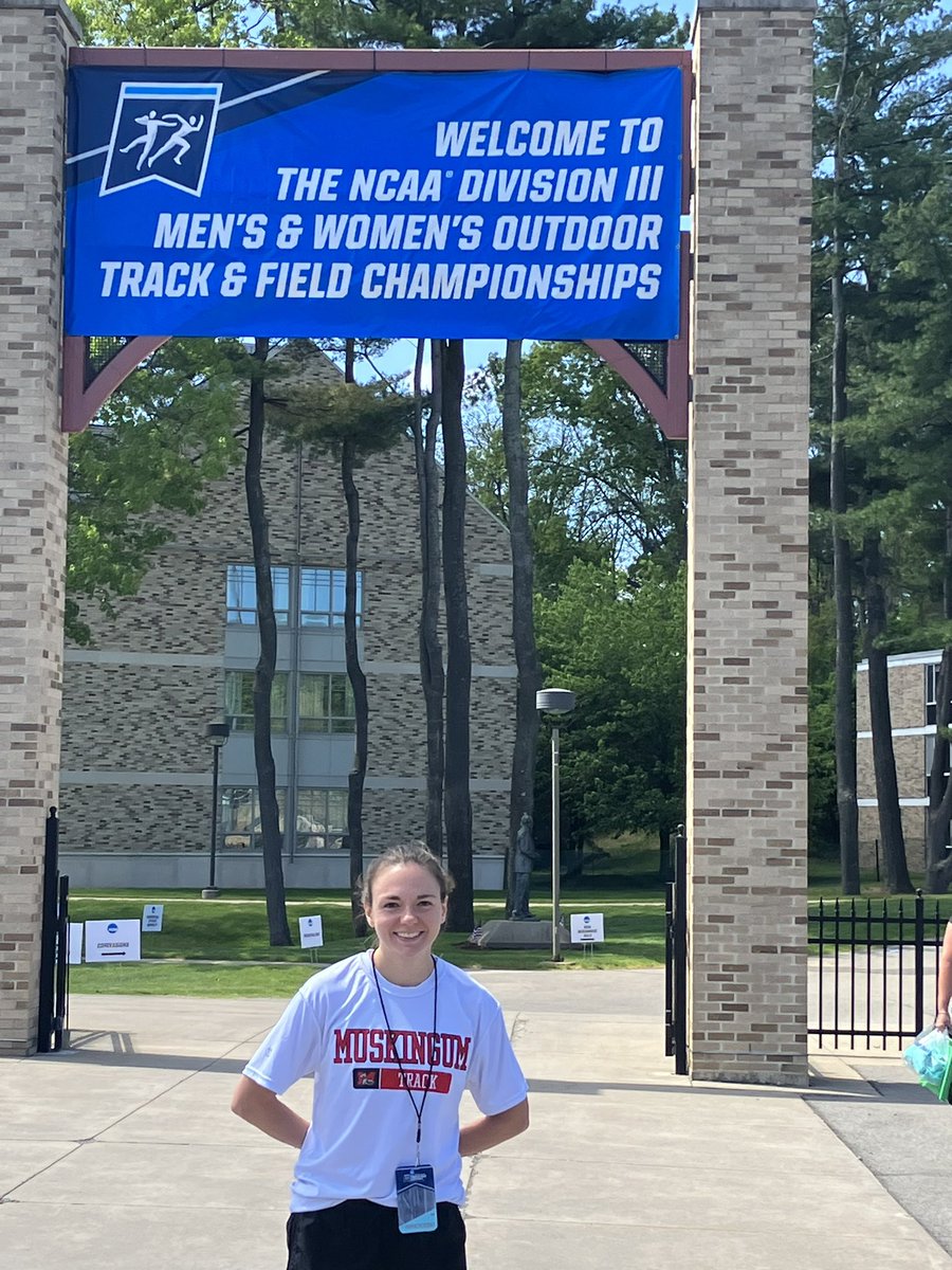 MU_RunJumpThrow's tweet photo. We are here! Nationals in Rochester NY! Macy races tonight at 9:50. #fastfish #DefendtheM https://t.co/TSdmawekGJ